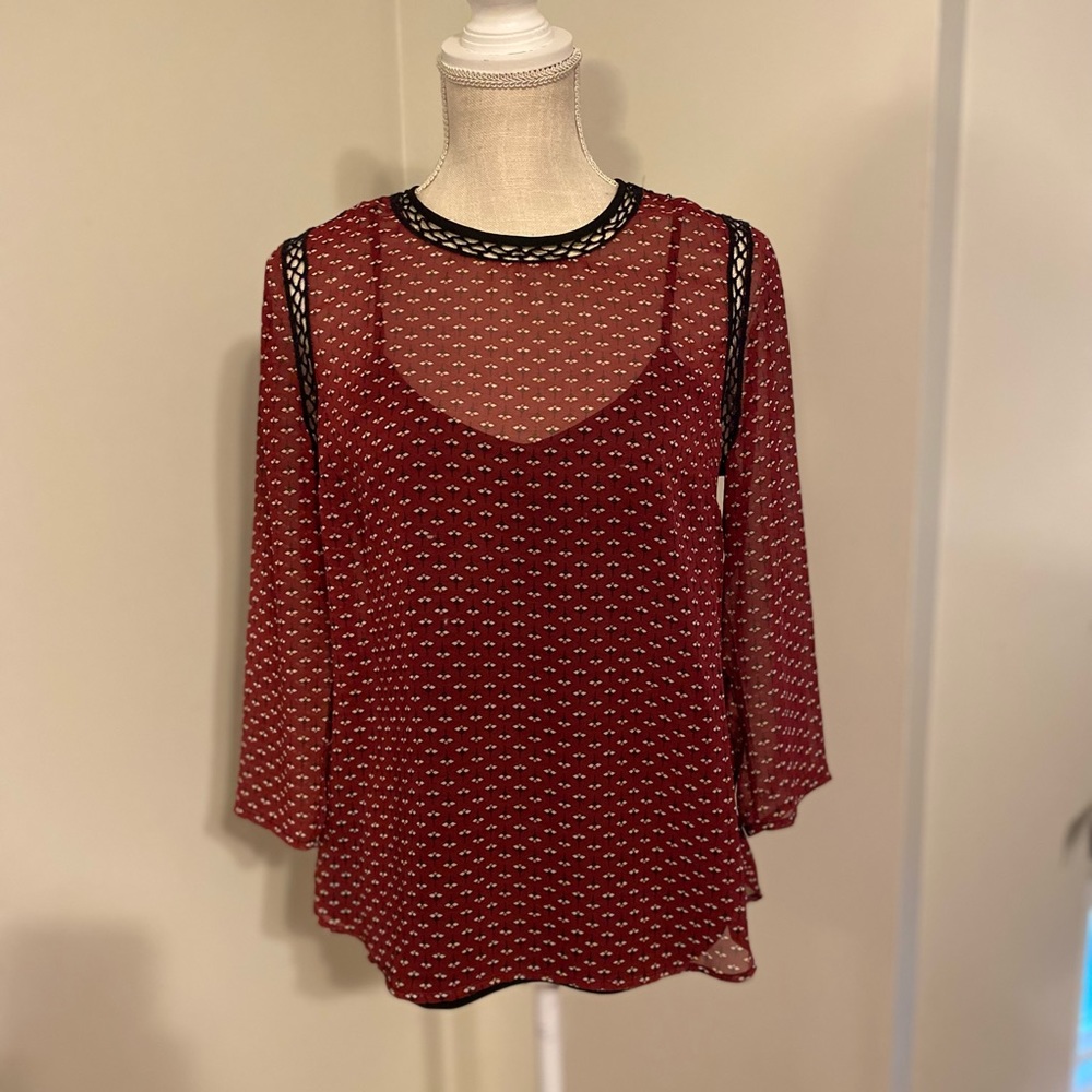 EUC Daniel Rainn Dk Red Chiffon Blouse w Lace Trim - Picture 7 of 9
